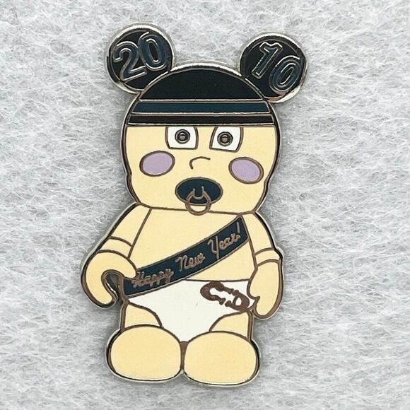 🔮 5/$25 Disney Vinylmation New Years Baby‎ Pin - Picture 1 of 2